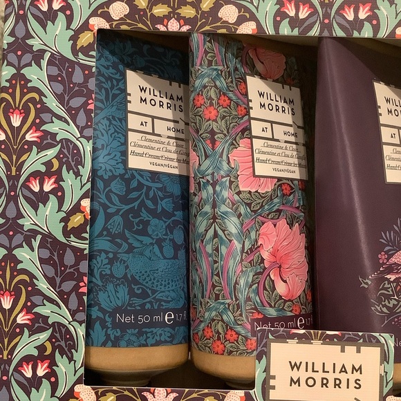 William Morris At Home Luxury Scented Hand Cream Set of 4 NWT 4x1.7oz Clementine - Picture 3 of 16